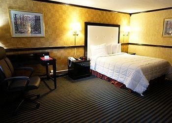 ECONO LODGE MONTPELIER0