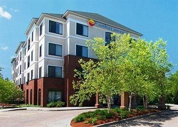 COMFORT INN & SUITES4