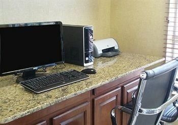 COMFORT INN & SUITES CHESAPEAKE2
