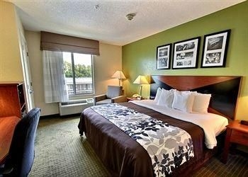 SLEEP INN EMPORIA2