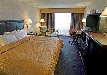 Quality Inn Near Hampton Coliseum2