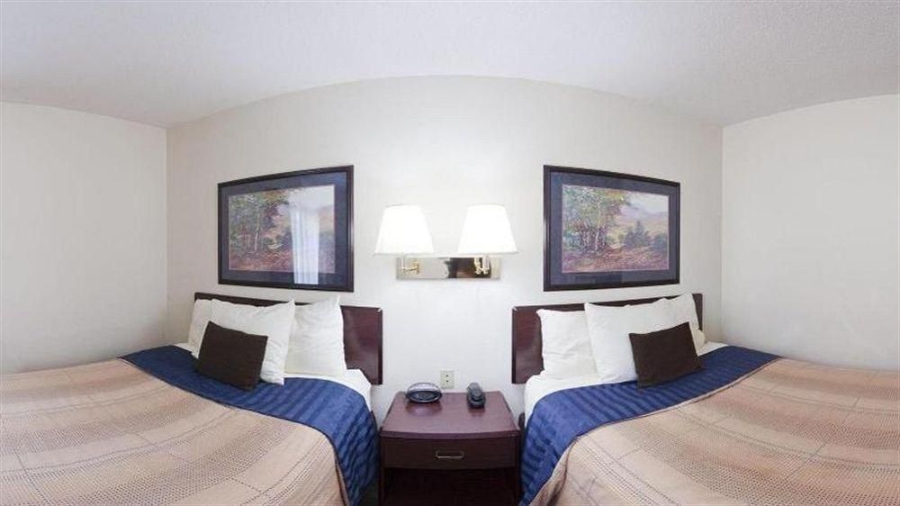 CANDLEWOOD SUITES FT LEE - PET4