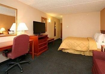 COMFORT INN MARTINSVILLE3