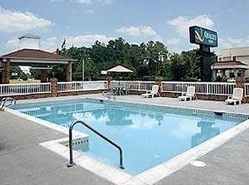 QUALITY INN PETERSBURG1