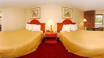 QUALITY INN PETERSBURG3