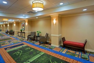 HOLIDAY INN EXPRESS3