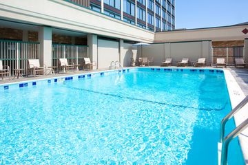 HOLIDAY INN EXPRESS1