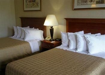 QUALITY INN TROUTVILLE2