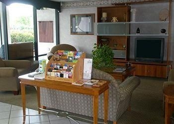QUALITY INN TROUTVILLE1