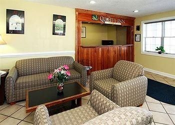 QUALITY INN WAYNESBORO3