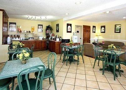 QUALITY INN WAYNESBORO2