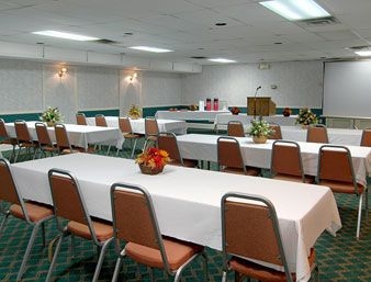 DAYS INN WILLIAMSBURG COLONIAL2