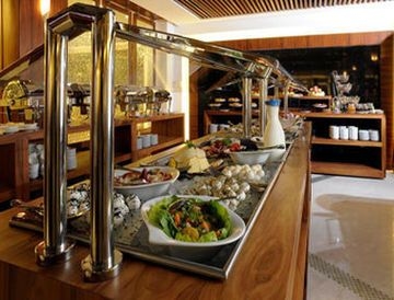 Ramada Hotel & Suites0