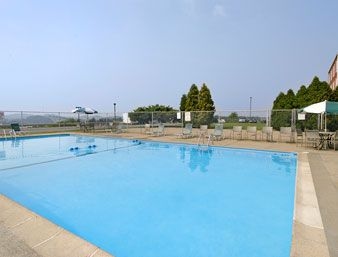 RAMADA MORGANTOWN HOTEL AND CO1