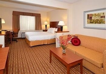 COMFORT INN EAU CLAIRE3