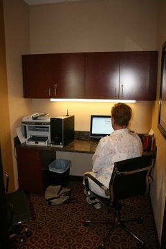 HAMPTON INN ELKHORN3