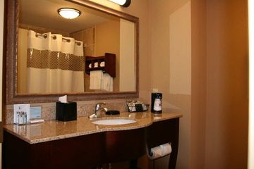 HAMPTON INN ELKHORN2