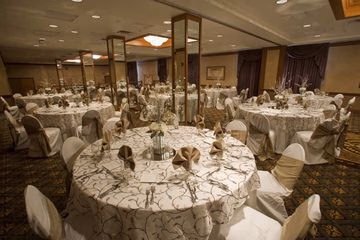 DOUBLETREE BY HILTON MILWAUKEE3