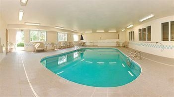 COMFORT INN STURGEON BAY4
