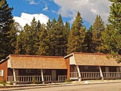 Canyon Lodge2