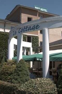 BRIT HOTEL LE COTTAGE0