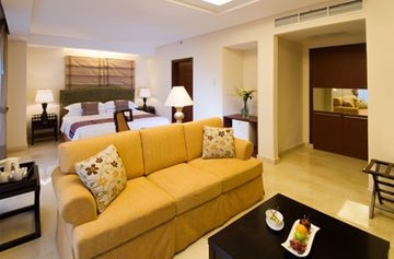 Aston Manado2