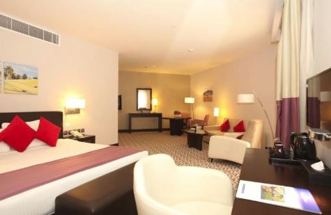 Golden Tulip Hail3