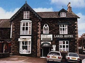 LAKES LODGE0