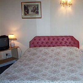 LAKES LODGE1