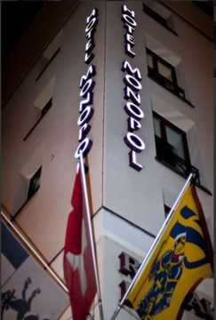 Monopol0