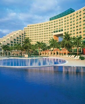Live Aqua Cancun0