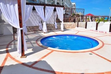 Flamingo Cancun Resort3