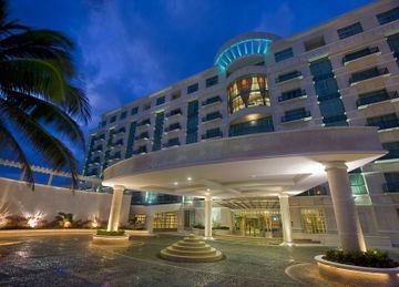Sandos C. Luxury Experience0