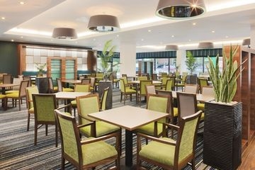 Holiday Inn Express T53
