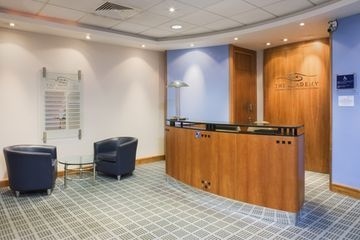 Holiday Inn4