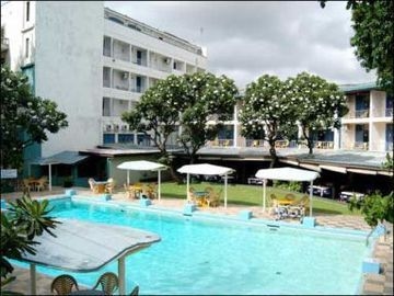 Camelot Beach3