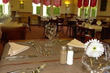 BRIT HOTEL LE PREMA4