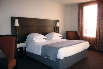 New Saint Charles0