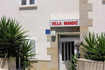 Villa Mandic0