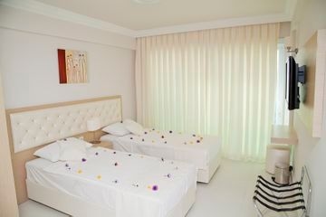 Dragut Point North Hotel4