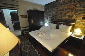 El Vino Hotel & Suites4