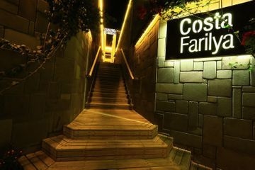 Costa Farilya0