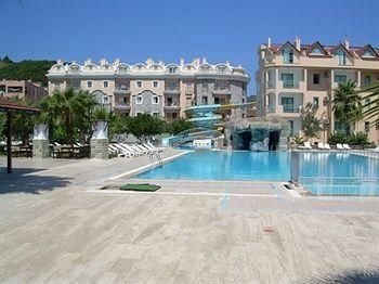 CLUB SECRET GARDEN APARTMENTS2