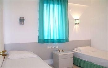 CLUB SECRET GARDEN APARTMENTS1