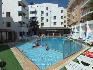 Tuntas Suites Altinkum0