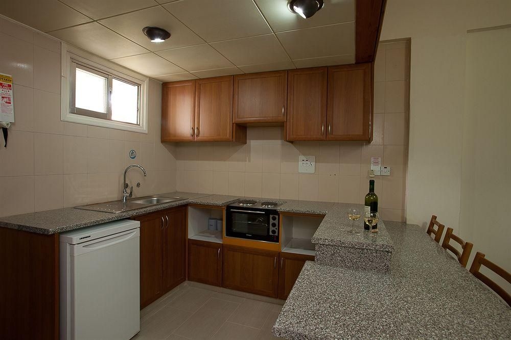 HELIOS BAY APARTMENTS0