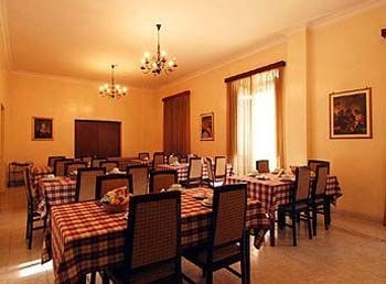 Roma Room1