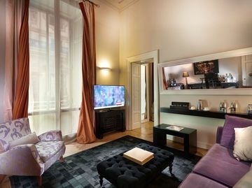 Town House 84