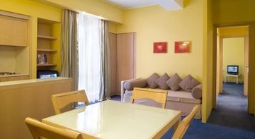 UNA HOTEL TOCQ3