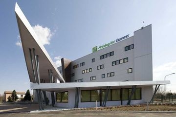 Holiday Inn Express0